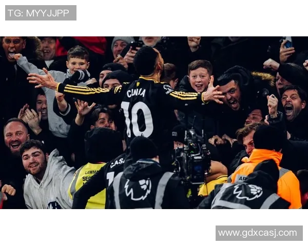 阿森纳逆转曼联3-2精彩瞬间回顾十大进球引爆全场热情